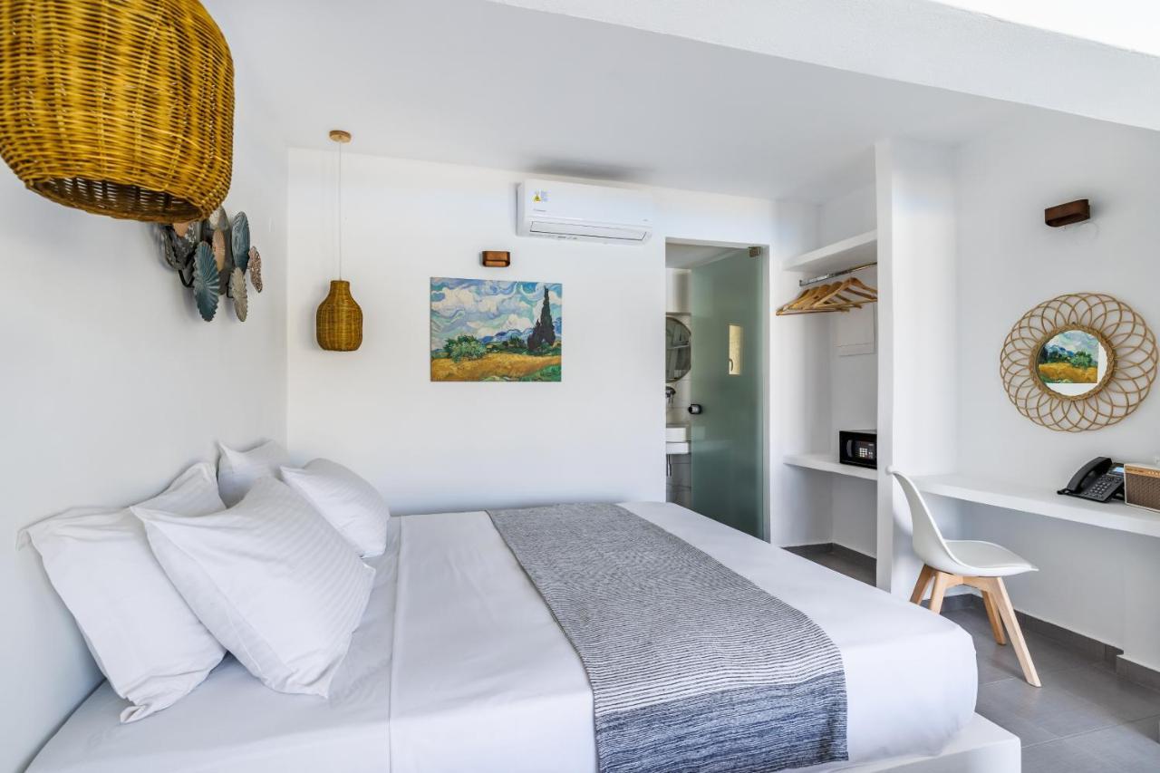 Holidays & 5* Skopelos Town