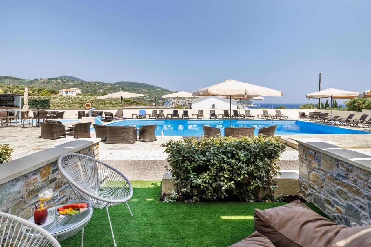 Hotel Holidays & Skopelos Town