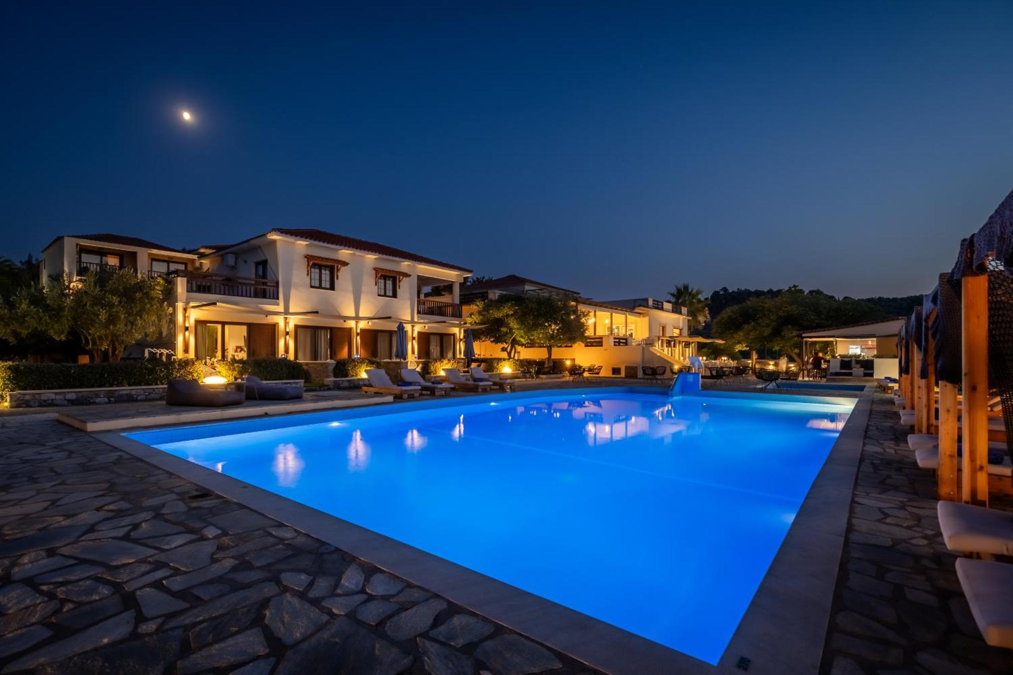 Hotel Holidays & 5*