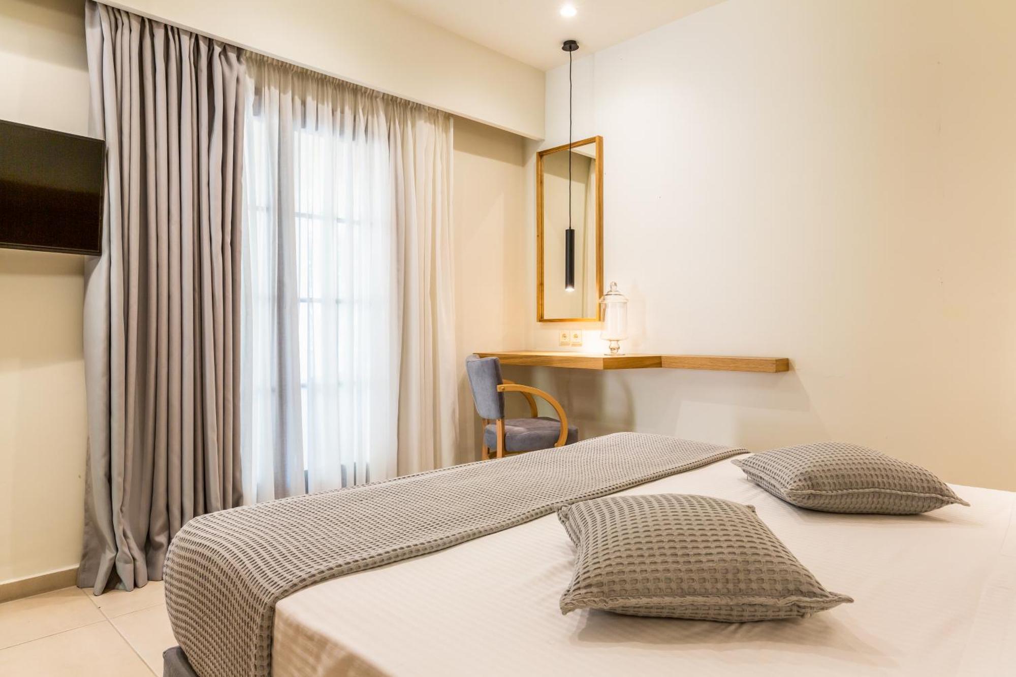 Hotel Holidays & 5*